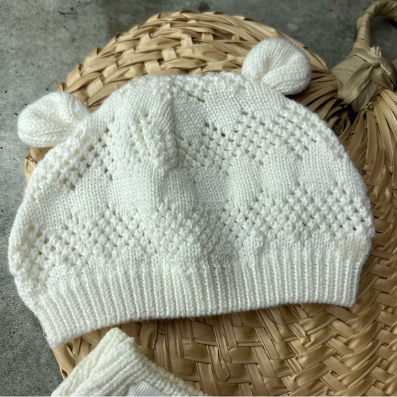 0-6 months Laura Ashley knit bottoms and hat set hat with bear ears - Picture 4 of 12